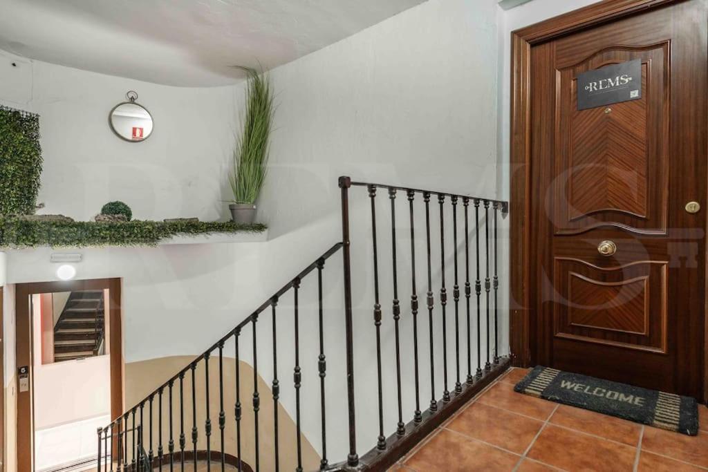 Private Terrace, Barbecue & Cathedral View By Rems Διαμέρισμα Μάλαγα Εξωτερικό φωτογραφία