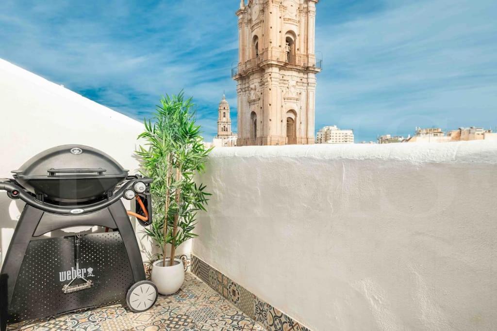Private Terrace, Barbecue & Cathedral View By Rems Διαμέρισμα Μάλαγα Εξωτερικό φωτογραφία